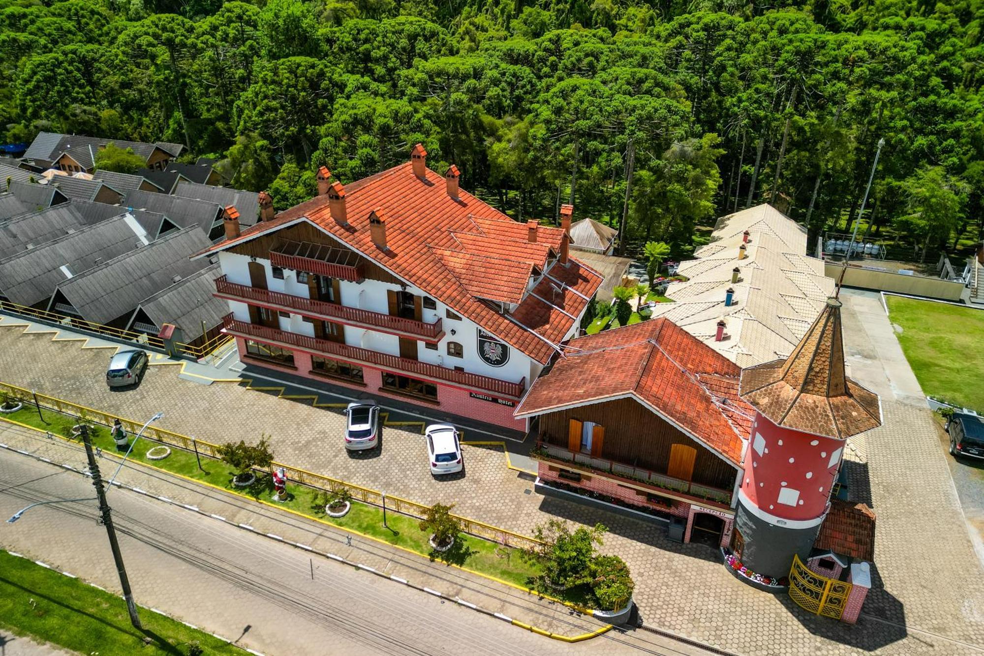 Velinn Austria Hotel Monte Verde มงชิแวร์จิ ภายนอก รูปภาพ